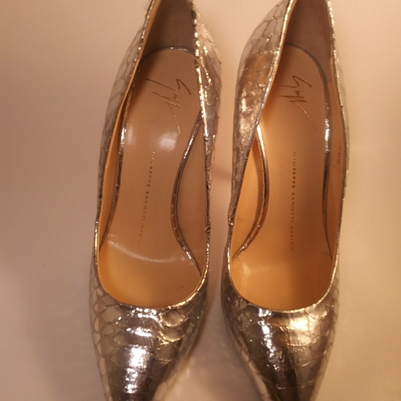Giuseppe Snakeskin-embossed Metallic  Point-toe - Picture 2 of 6